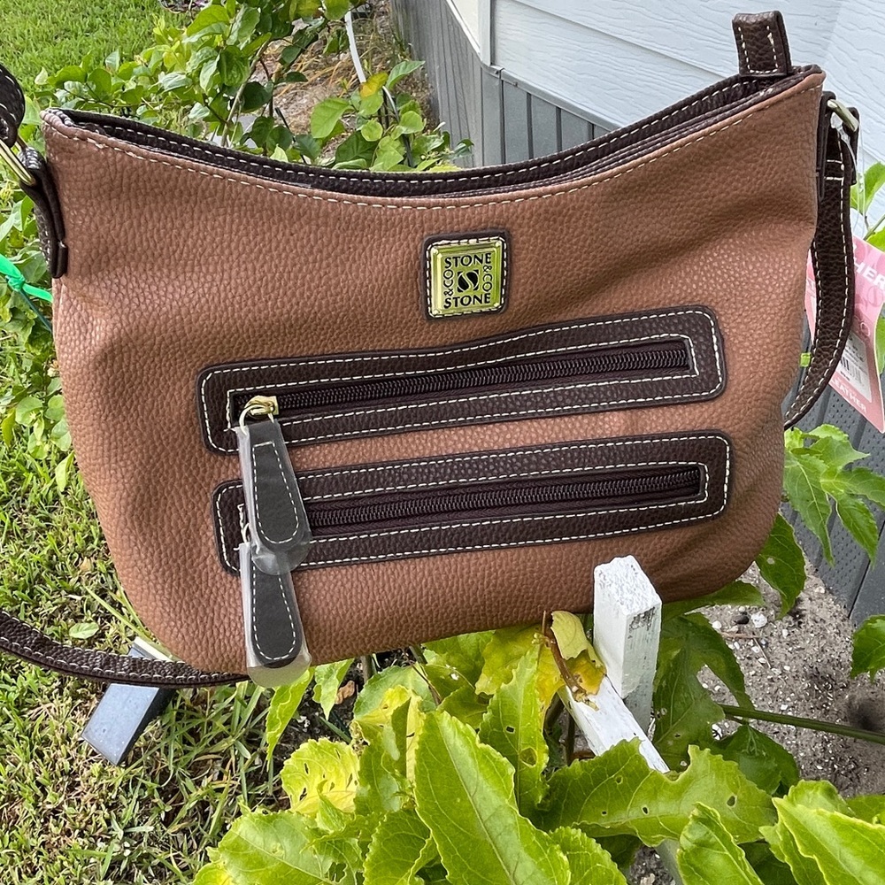 Stone & Co. Cornwall Boat Bottom Hobo Crossbody Bag - Picture 3 of 12